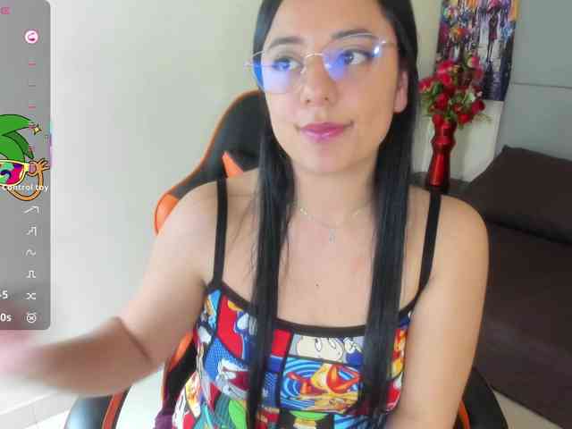 jazmin-white webcam