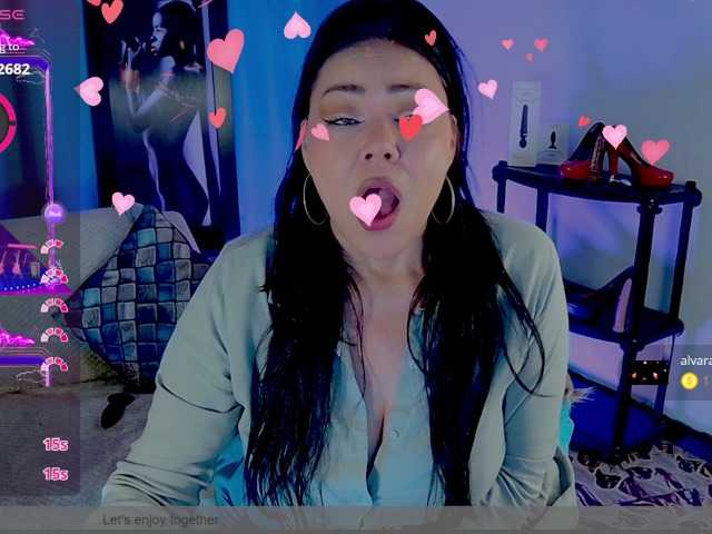 Mommy-pervert's BongaCams show and profile