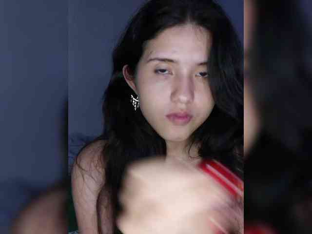 Kitty-midnight webcam