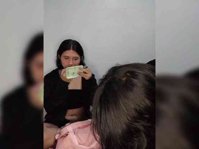 Kitty-midnight webcam