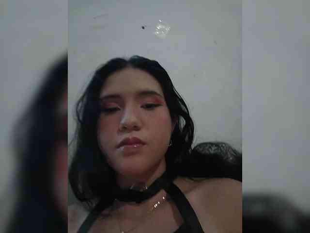 Kitty-midnight webcam