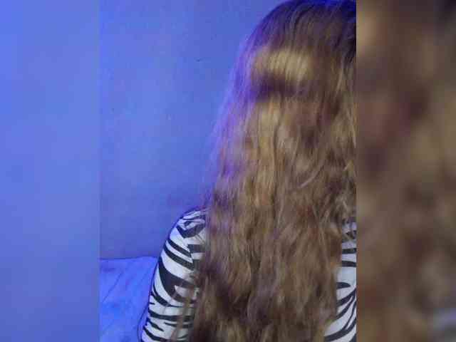 Kitty-midnight webcam