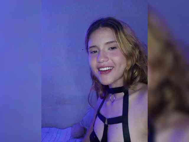 Kitty-midnight webcam
