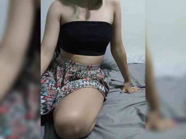 Kitty-midnight webcam