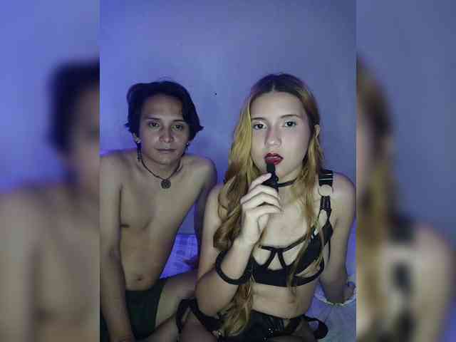 Kitty-midnight webcam
