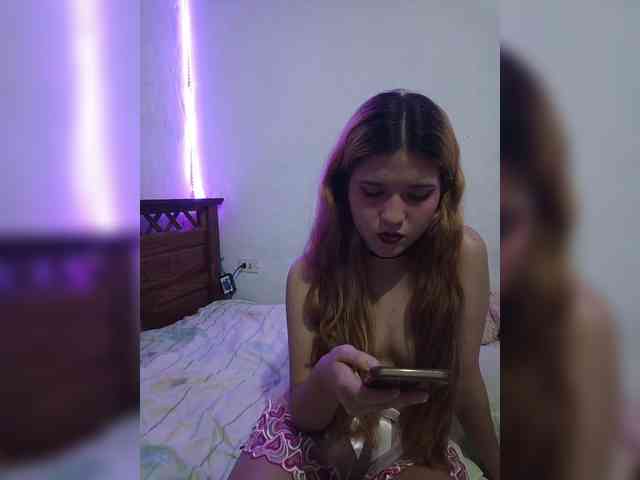 Kitty-midnight webcam