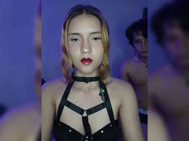 Kitty-midnight webcam