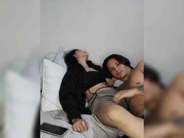 Kitty-midnight webcam