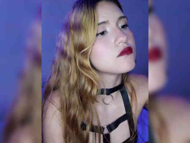 Kitty-midnight webcam