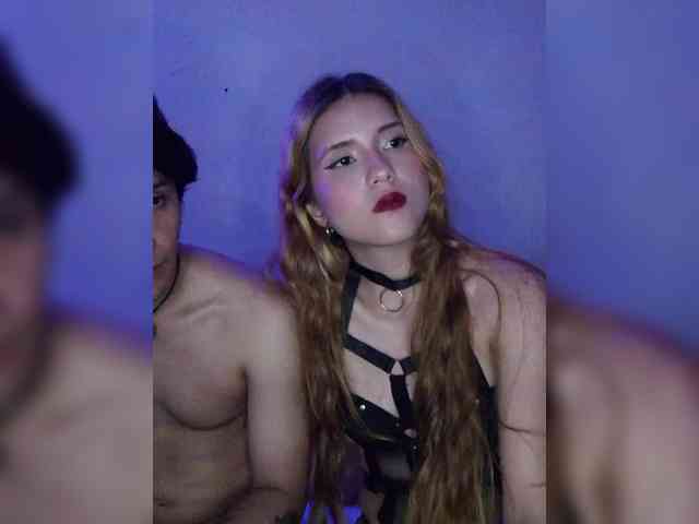 Kitty-midnight webcam