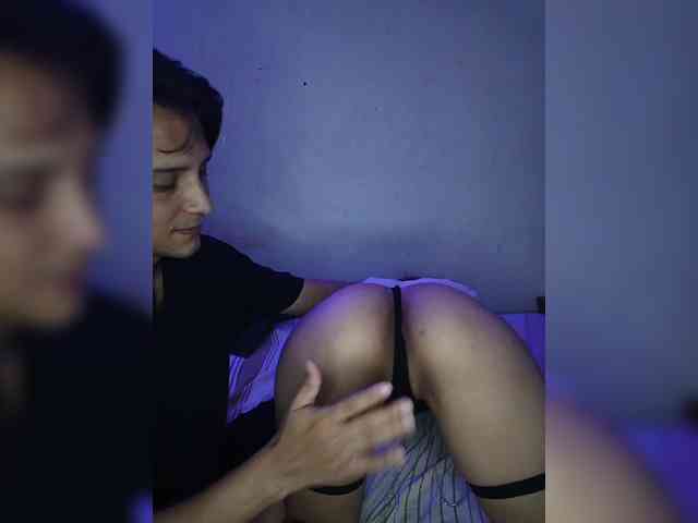 Kitty-midnight webcam