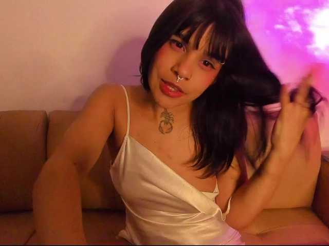 Aanahi's BongaCams show and profile