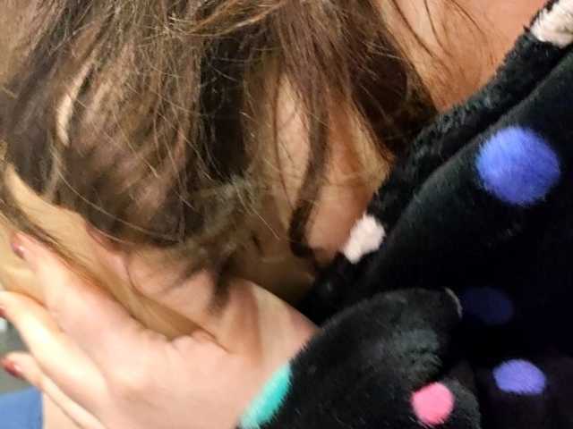 Karinasky's BongaCams show and profile