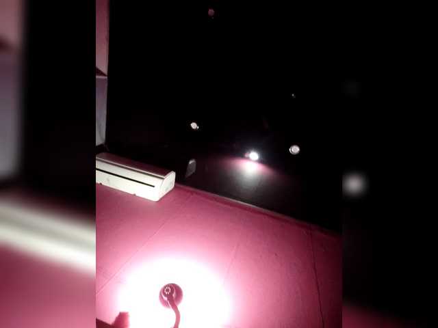 Karinasky's BongaCams show and profile