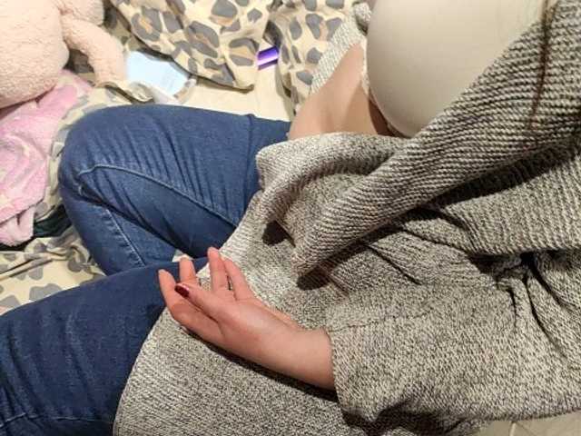 Karinasky's BongaCams show and profile