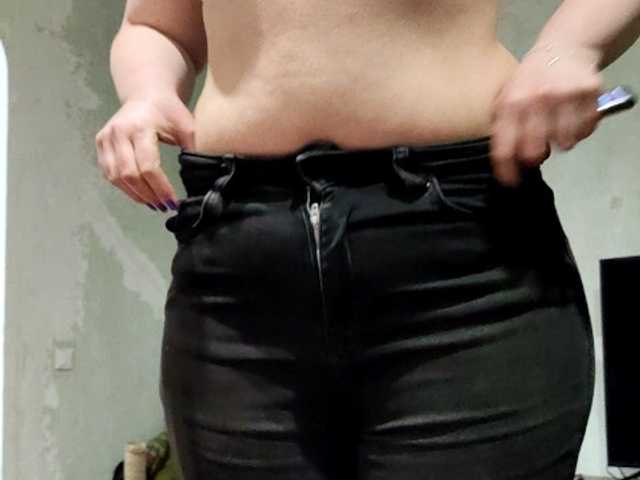 Karinasky's BongaCams show and profile