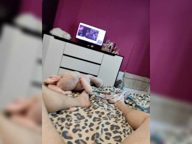 Karinasky's BongaCams show and profile