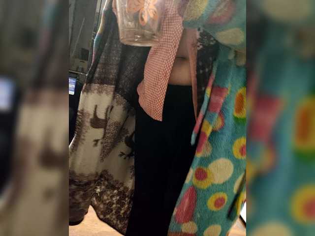 Karinasky's BongaCams show and profile