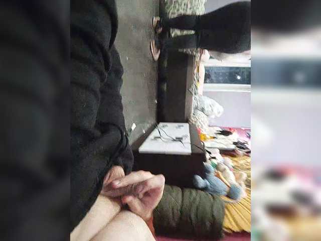 Karinasky's BongaCams show and profile