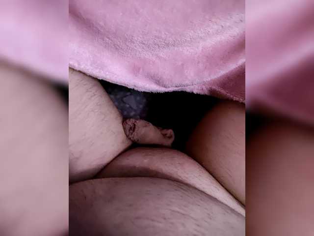 Karinasky's BongaCams show and profile