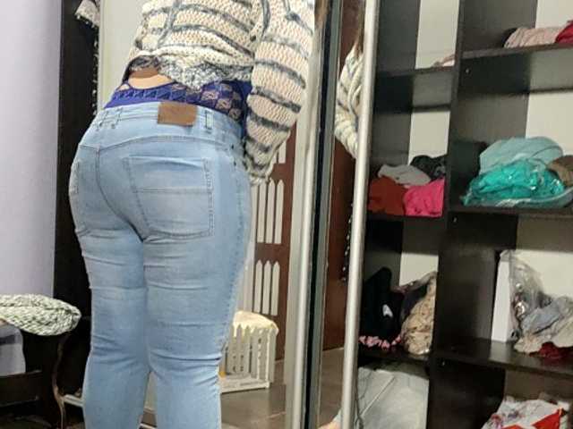 Karinasky's BongaCams show and profile