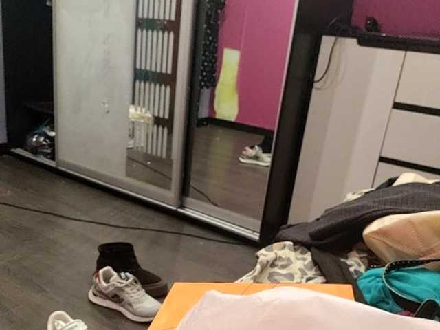 Karinasky's BongaCams show and profile