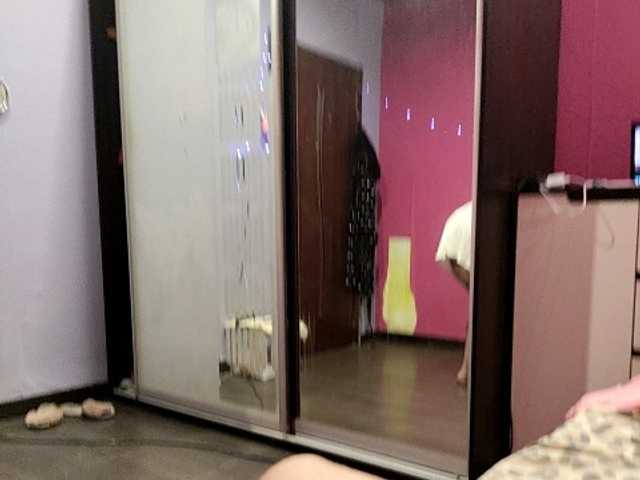 Karinasky's BongaCams show and profile