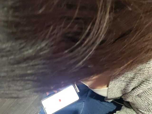 Karinasky's BongaCams show and profile