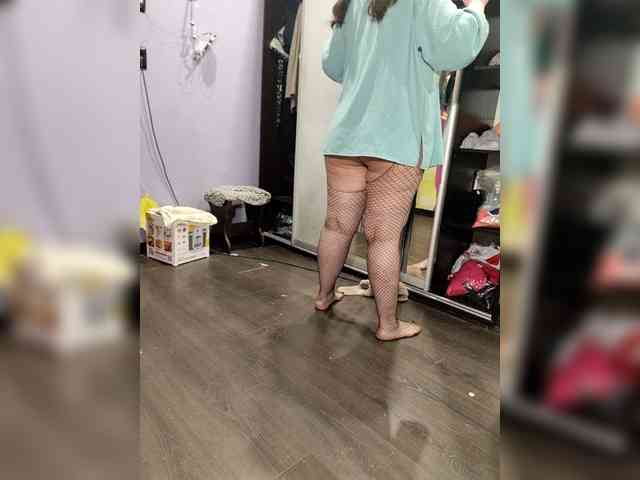 Karinasky Live Webcam on BongaCams