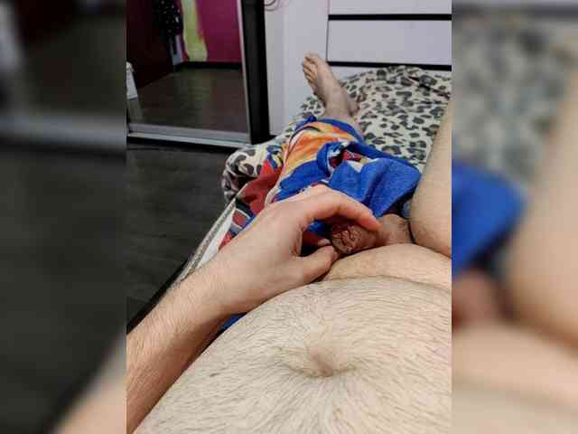 Karinasky Live Webcam on BongaCams