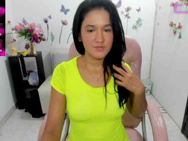 jenny-kitty- webcam