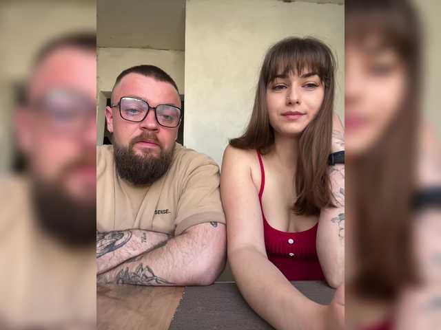 Cherry-viking98's BongaCams show and profile