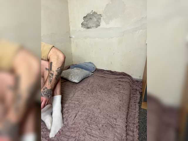 Cherry-viking98's BongaCams show and profile