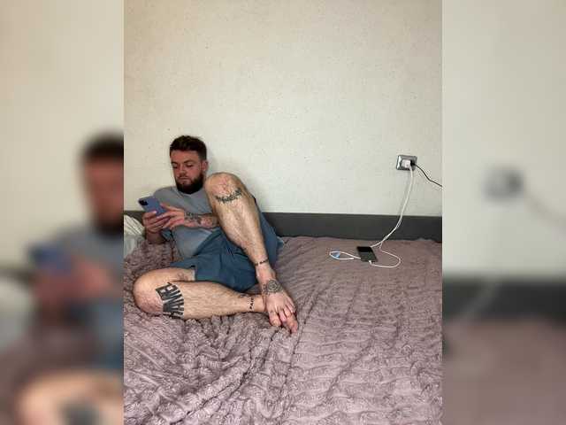 Cherry-viking98's BongaCams show and profile