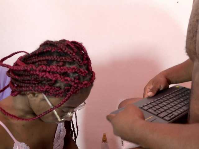 mila-n-max's BongaCams show and profile