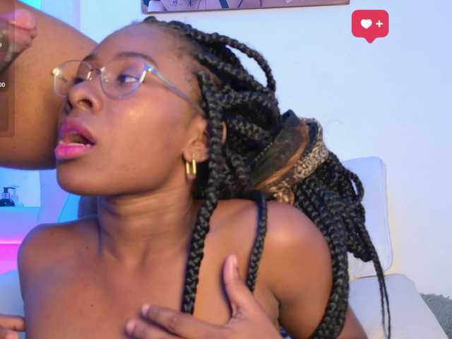 mila-n-max from BongaCams is Freechat