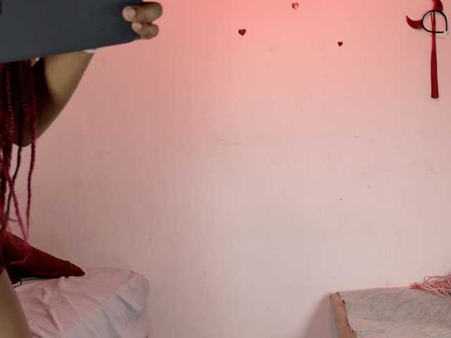 mila-n-max's BongaCams show and profile