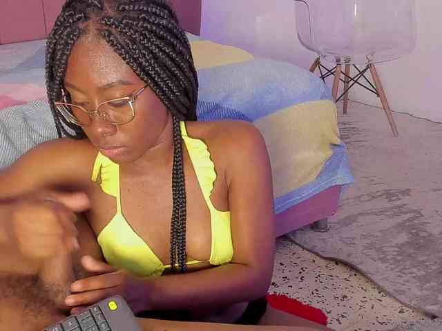 mila-n-max webcam