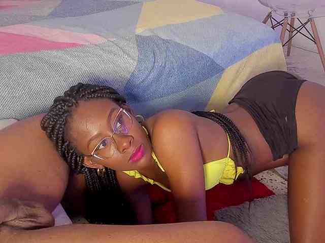mila-n-max webcam