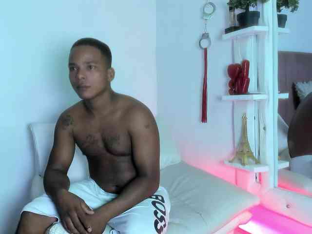 mila-n-max webcam