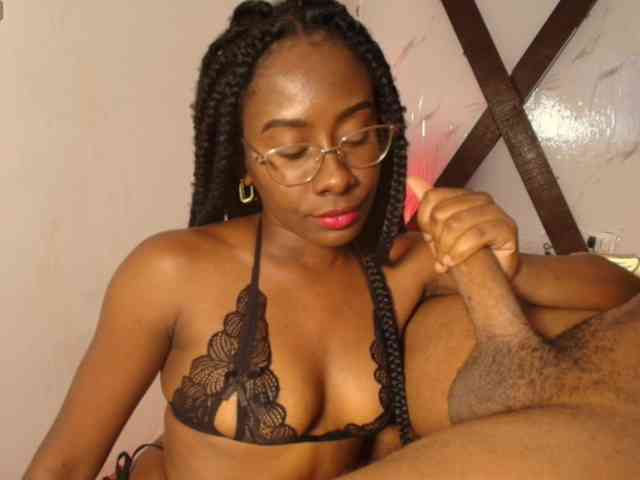 mila-n-max webcam