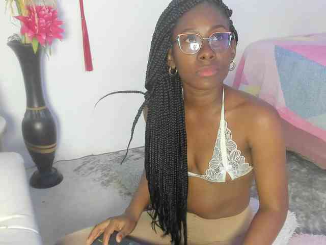 mila-n-max webcam