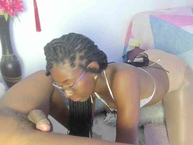 mila-n-max webcam