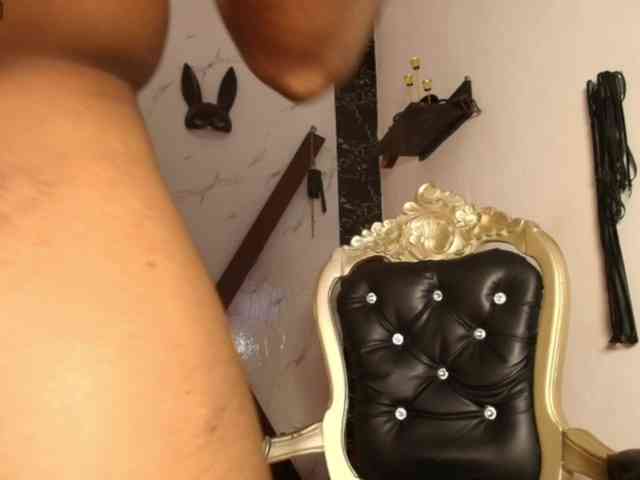 mila-n-max webcam