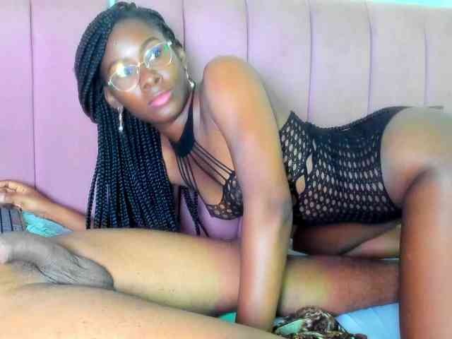 mila-n-max webcam