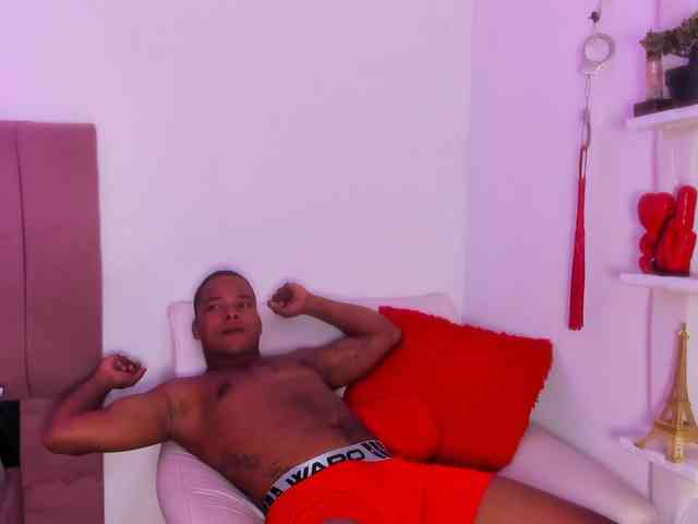 mila-n-max webcam