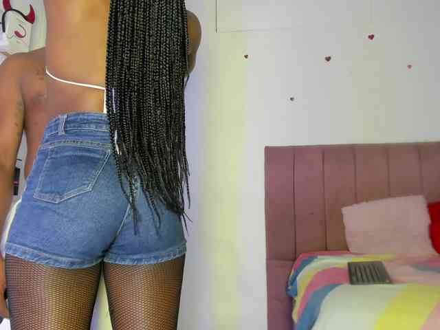 mila-n-max webcam