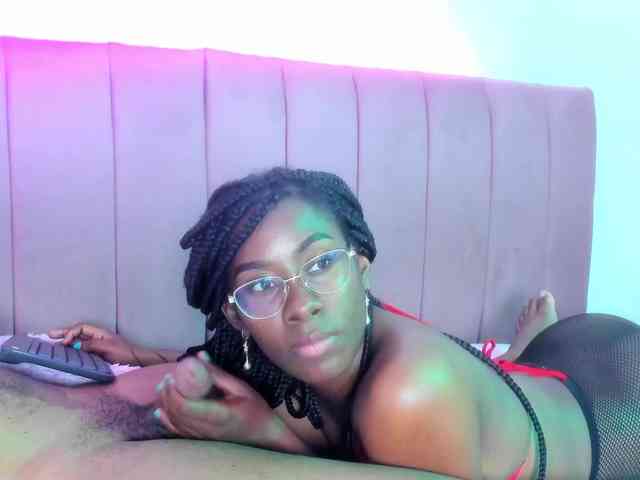 mila-n-max webcam