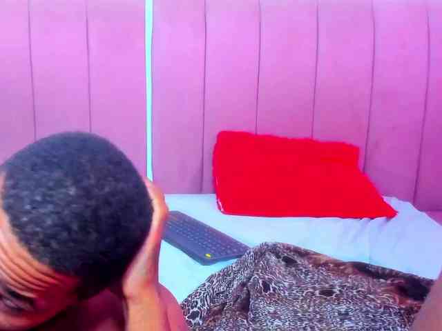 mila-n-max webcam