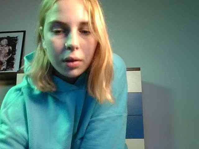AlisMoona webcam